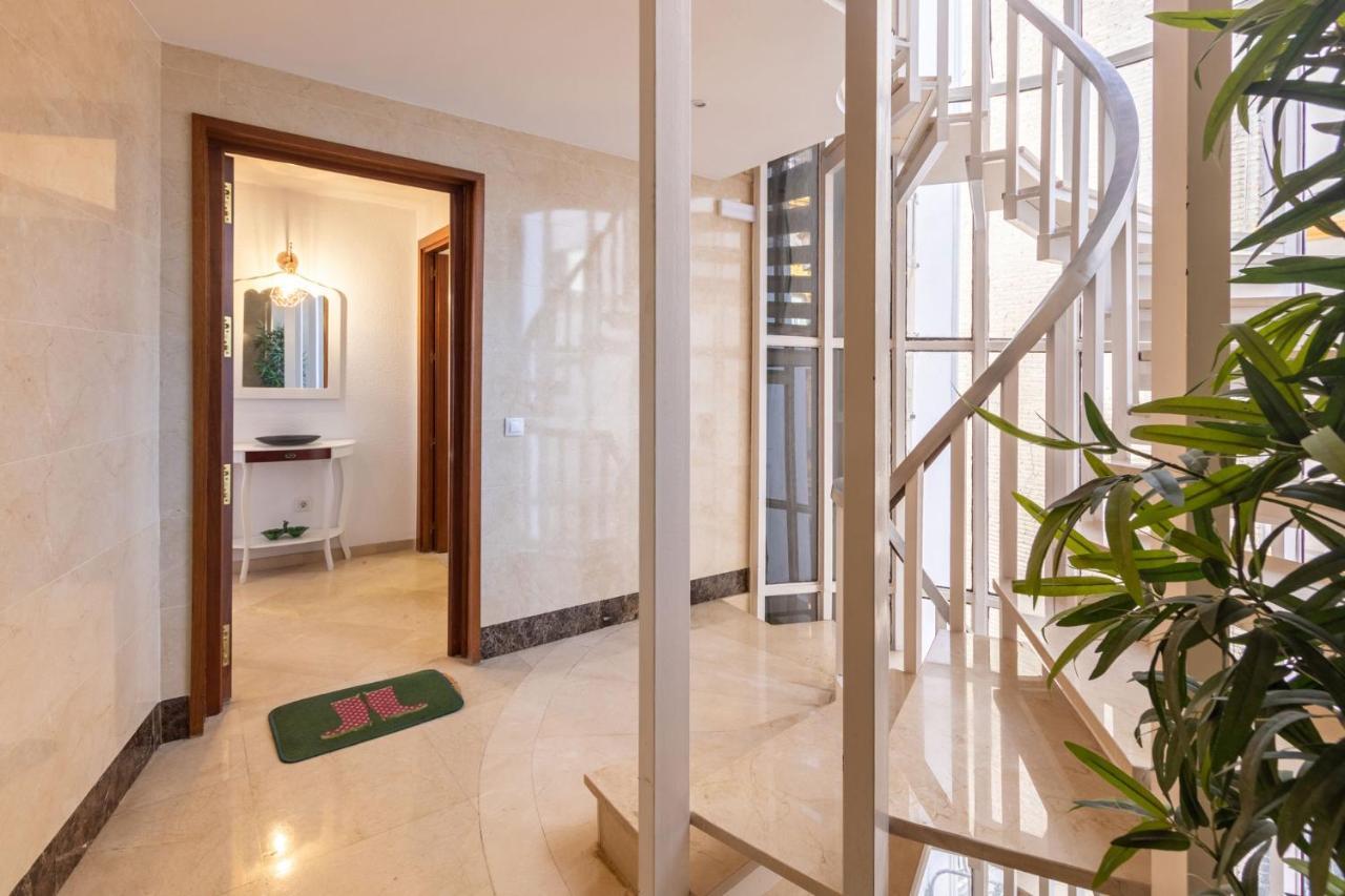 El Salvador City Center Suite By Valcambre Sevilha Exterior foto